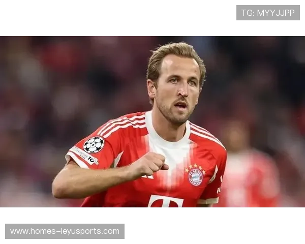 凯恩前场回撤组织传球，拜仁攻势由此全面打开